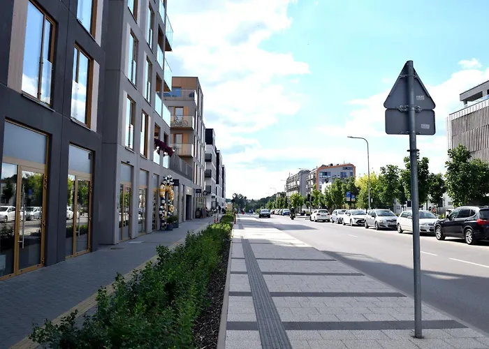 Cozy Located Near To Paupys